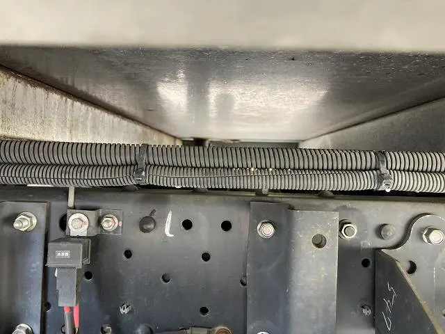 いすゞ エルフ TKG-NHR85AN(2WD)の写真34