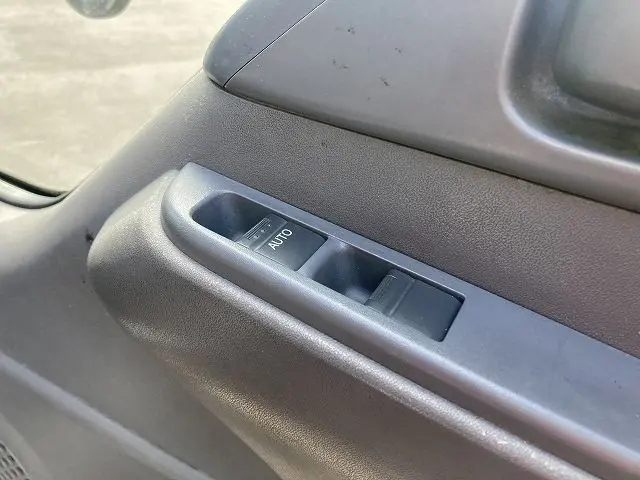 いすゞ エルフ TKG-NHR85AN(2WD)の写真43