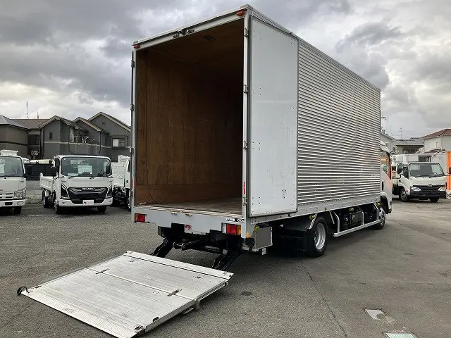 いすゞ エルフ 2RG-NPR88AN(2WD)の写真15