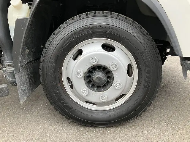 いすゞ エルフ 2RG-NPR88AN(2WD)の写真38