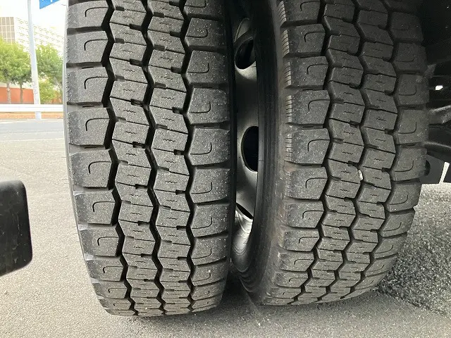 いすゞ エルフ 2RG-NPR88AN(2WD)の写真41