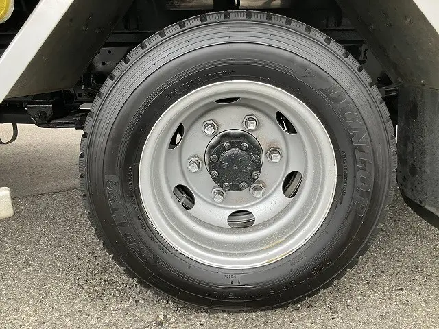 いすゞ エルフ 2RG-NPR88AN(2WD)の写真42