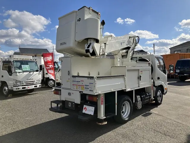 日野 デュトロ TKG-XZU675M(4WD)の写真8