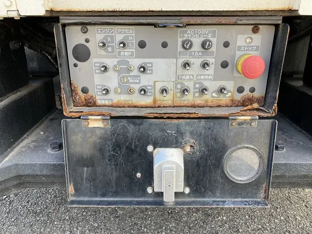 日野 デュトロ TKG-XZU675M(4WD)の写真19