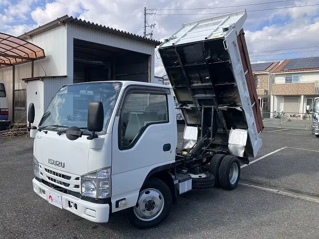 いすゞ エルフ TPG-NKS85AN(4WD)の写真1