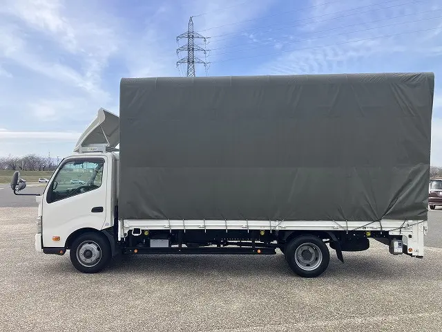 トヨタ ダイナ 2PG-XZU722(2WD)の写真4