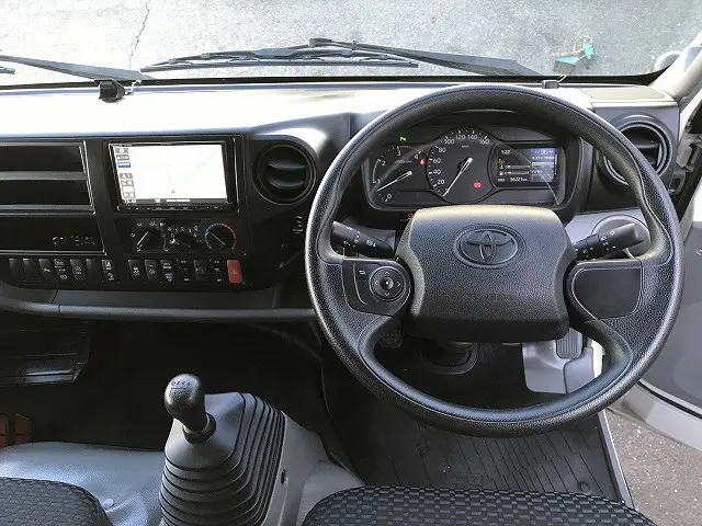 トヨタ ダイナ 2PG-XZU722(2WD)の写真25