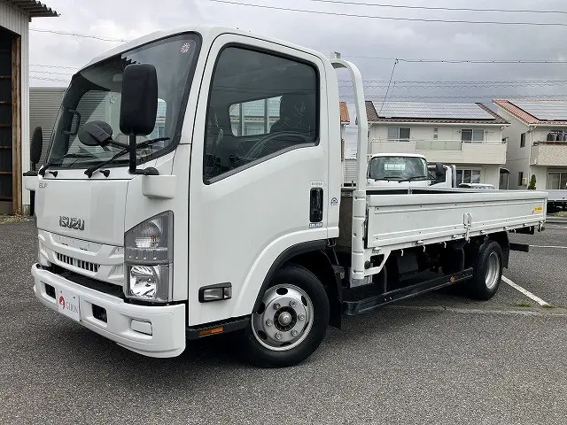 いすゞ エルフ TPG-NPR85AR(2WD)の写真1