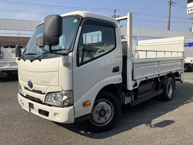 トヨタ ダイナ 2SG-XKU645(2WD)の写真1