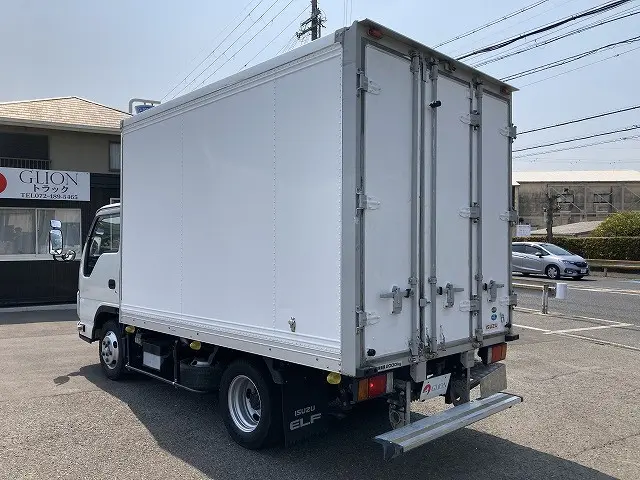 いすゞ エルフ 2RG-NJR88AN(2WD)の写真6