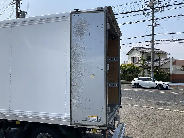 いすゞ エルフ 2RG-NJR88AN(2WD)の写真13