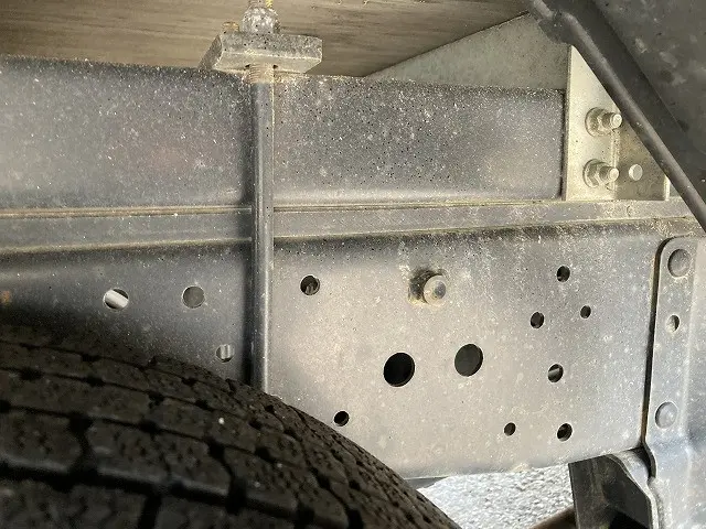 いすゞ エルフ 2RG-NJR88AN(2WD)の写真18