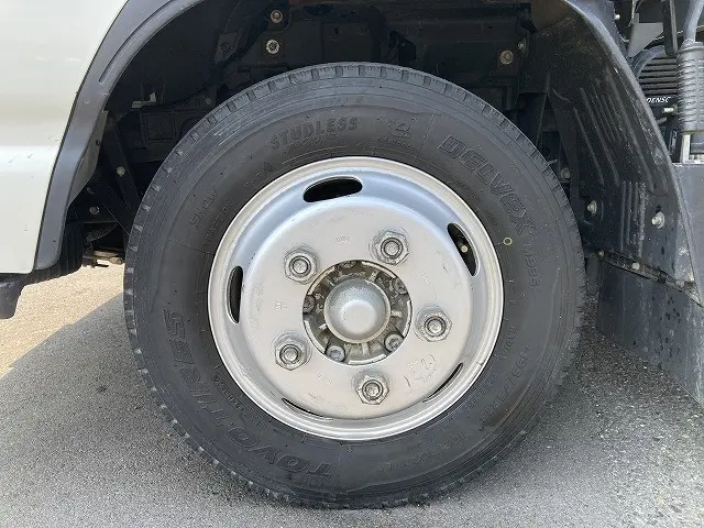 いすゞ エルフ 2RG-NJR88AN(2WD)の写真22