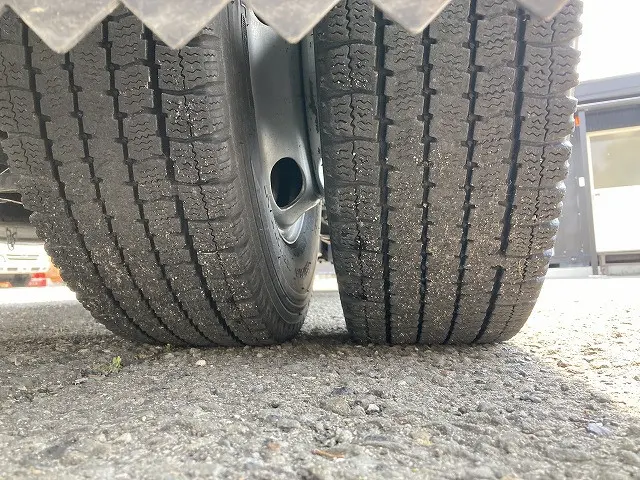 いすゞ エルフ 2RG-NJR88AN(2WD)の写真27