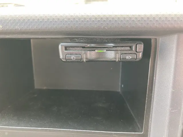 いすゞ エルフ 2RG-NJR88AN(2WD)の写真36