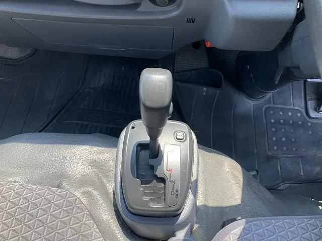 いすゞ エルフ 2RG-NJR88AN(2WD)の写真38