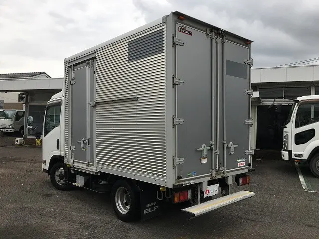 いすゞ エルフ TRG-NLR85AN(2WD)の写真4