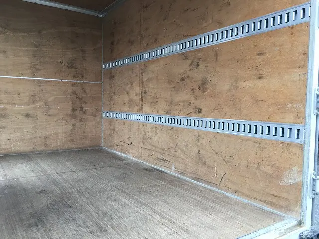 いすゞ エルフ TRG-NLR85AN(2WD)の写真26