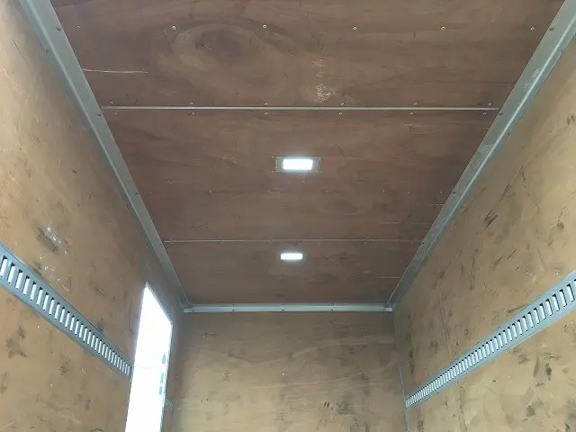 いすゞ エルフ TRG-NLR85AN(2WD)の写真28