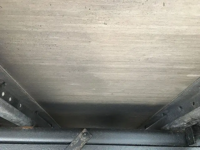 いすゞ エルフ TRG-NLR85AN(2WD)の写真31