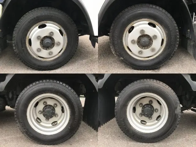 いすゞ エルフ TRG-NLR85AN(2WD)の写真33