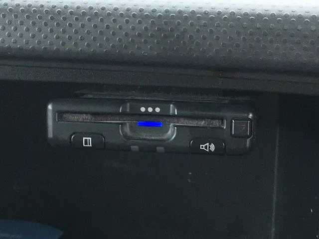 いすゞ エルフ TRG-NLR85AN(2WD)の写真45