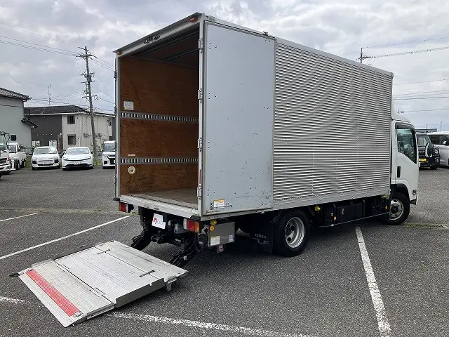 いすゞ エルフ 2RG-NPR88AN(2WD)の写真3
