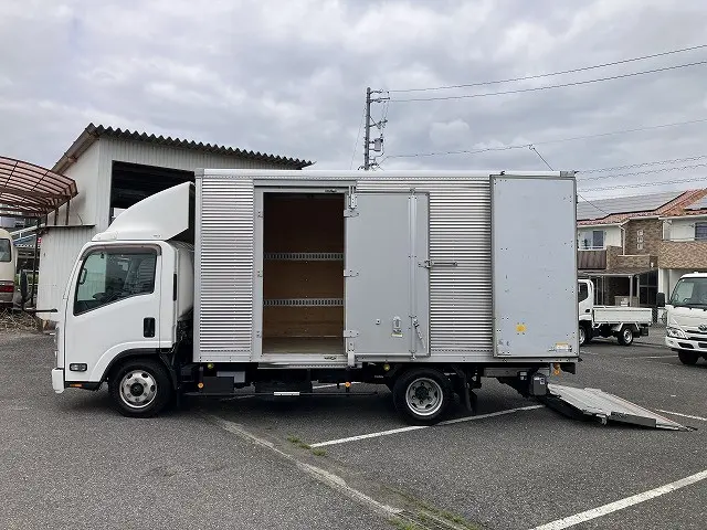 いすゞ エルフ 2RG-NPR88AN(2WD)の写真4