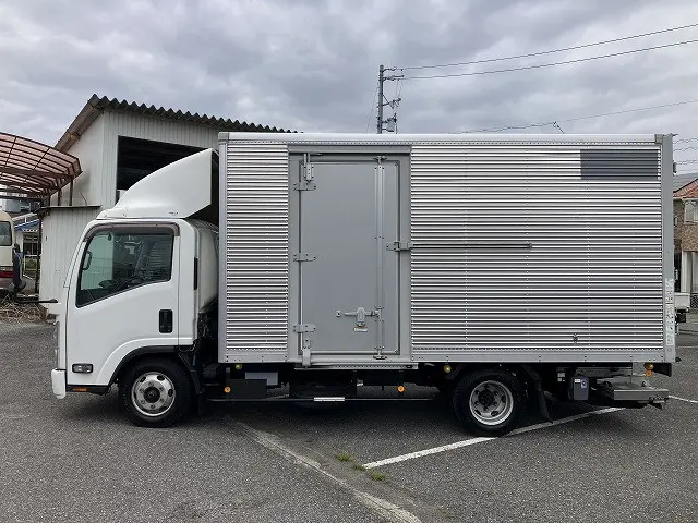 いすゞ エルフ 2RG-NPR88AN(2WD)の写真9