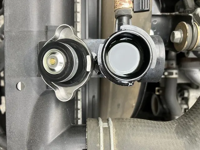 いすゞ エルフ 2RG-NPR88AN(2WD)の写真18