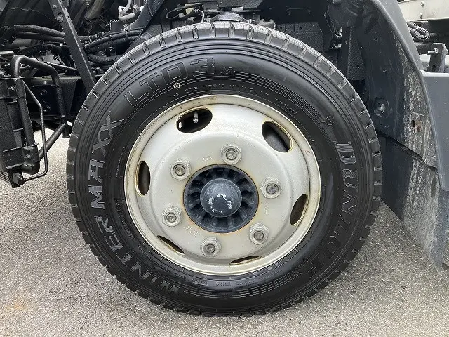 いすゞ エルフ 2RG-NPR88AN(2WD)の写真26