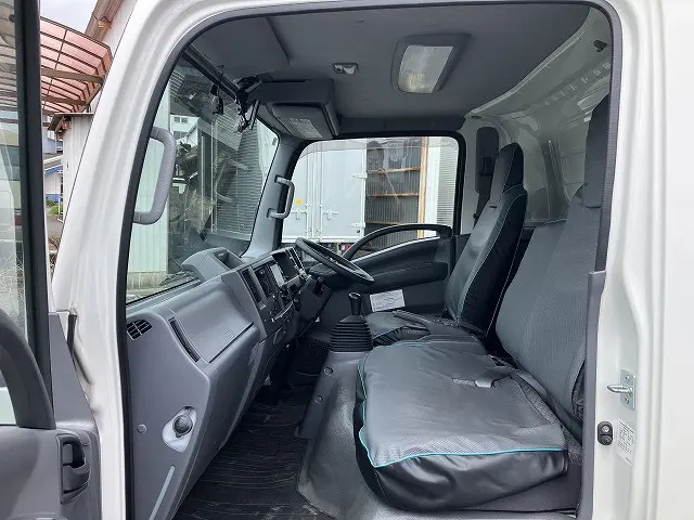 いすゞ エルフ 2RG-NPR88AN(2WD)の写真32