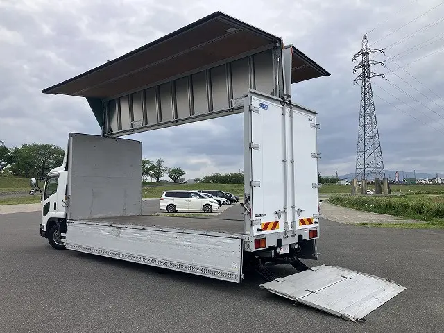 いすゞ フォワード 2RG-FRR90T2(2WD)の写真1
