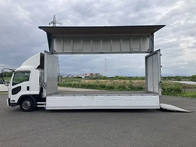 いすゞ フォワード 2RG-FRR90T2(2WD)の写真4