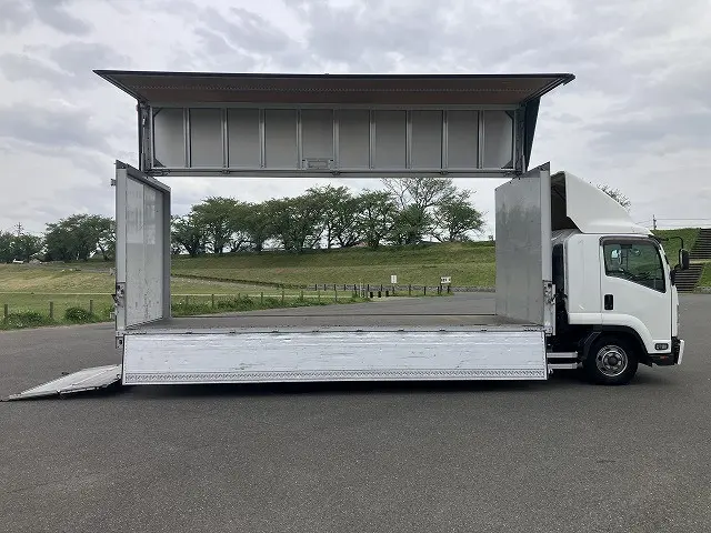 いすゞ フォワード 2RG-FRR90T2(2WD)の写真5