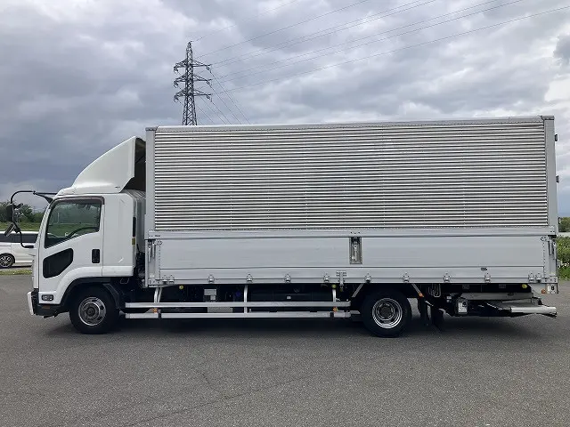 いすゞ フォワード 2RG-FRR90T2(2WD)の写真11