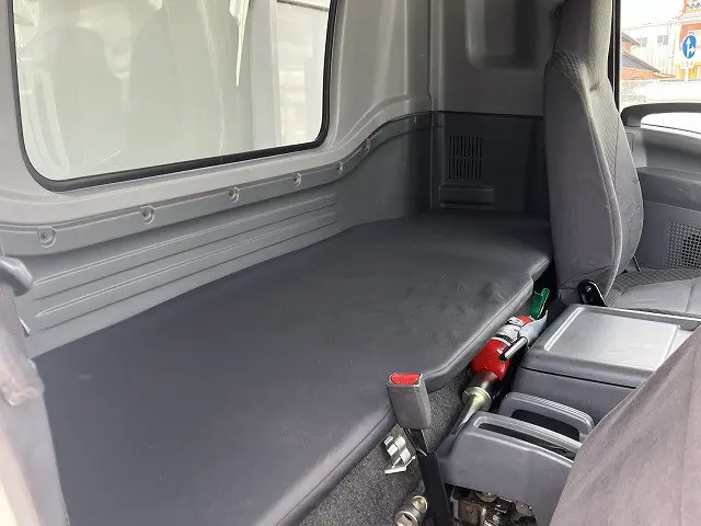 いすゞ フォワード 2RG-FRR90T2(2WD)の写真20