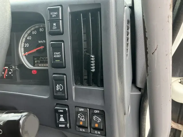 いすゞ フォワード 2RG-FRR90T2(2WD)の写真30