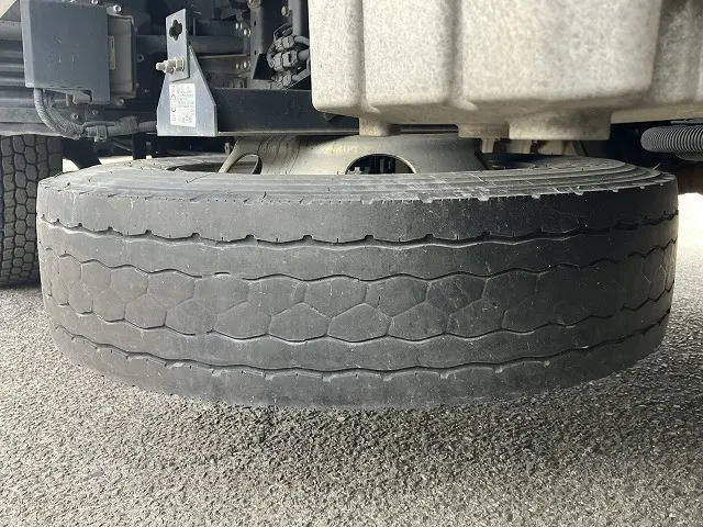 いすゞ フォワード 2RG-FRR90T2(2WD)の写真36