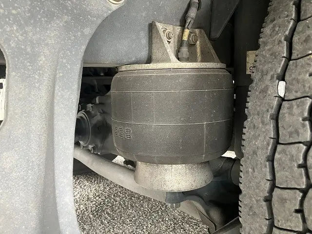 いすゞ フォワード 2RG-FRR90T2(2WD)の写真46