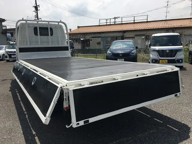 トヨタ ダイナ 2RG-XZU655(2WD)の写真11