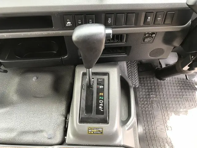 トヨタ コースター SKG-XZB70(2WD)の写真18