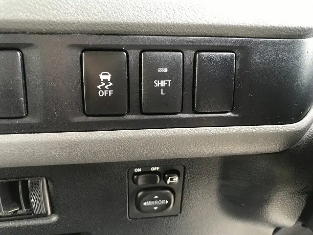 トヨタ コースター SKG-XZB70(2WD)の写真19