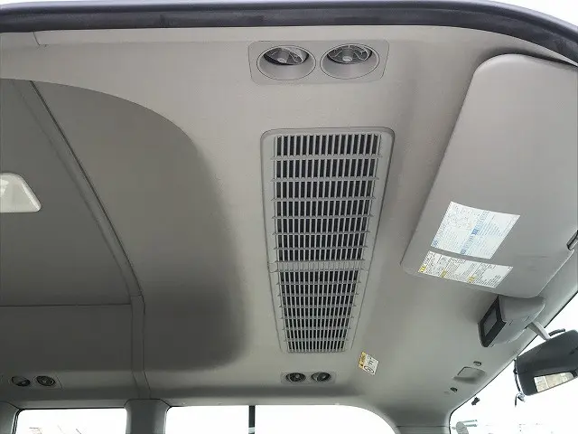 トヨタ コースター SKG-XZB70(2WD)の写真25