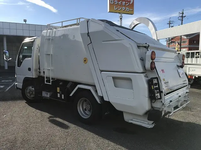 いすゞ エルフ PB-NKR81AN(2WD)の写真6