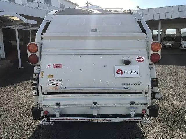 いすゞ エルフ PB-NKR81AN(2WD)の写真7