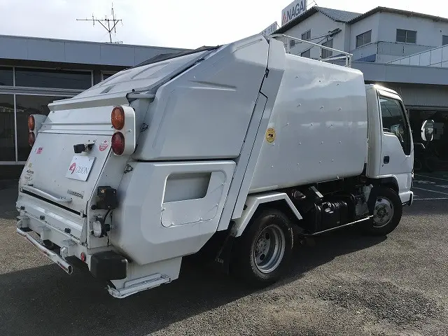 いすゞ エルフ PB-NKR81AN(2WD)の写真8