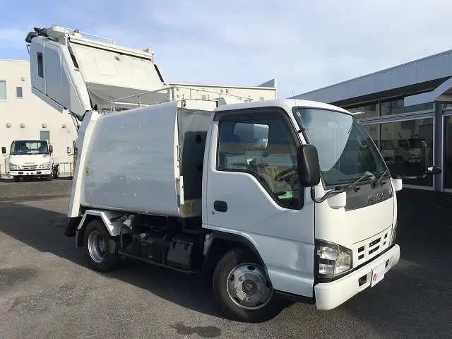 いすゞ エルフ PB-NKR81AN(2WD)の写真11