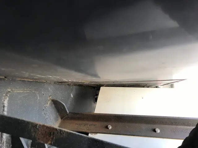 いすゞ エルフ PB-NKR81AN(2WD)の写真26