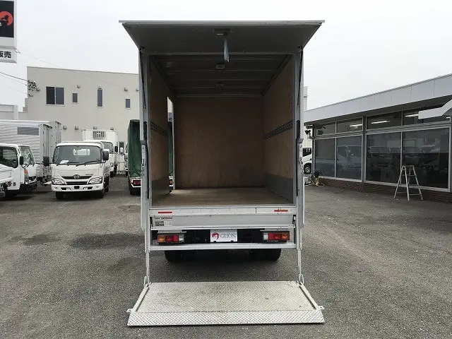 三菱 キャンター TPG-FEA50(2WD)の写真12